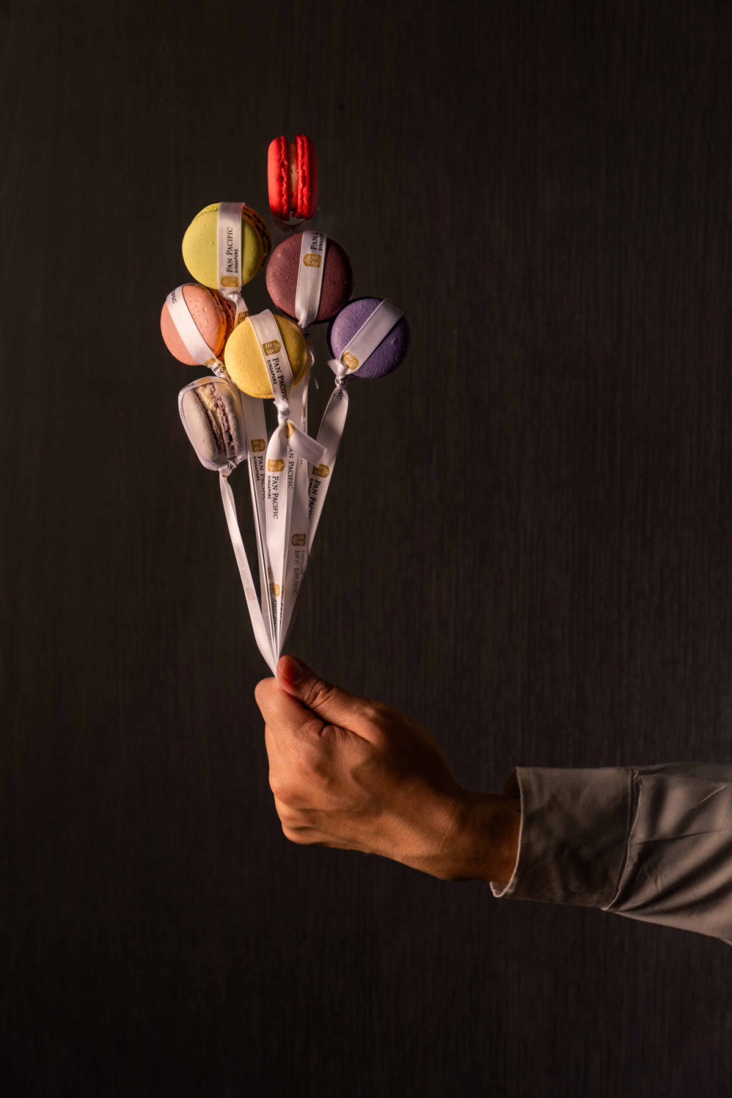 Autopilot, an edible cocktail featuring gin, raspberry, peach, passion fruit and dark cherry