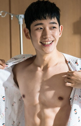Jung Hae-in as police officer Han Woo-tak in SBS drama ‘While You Were Sleeping’