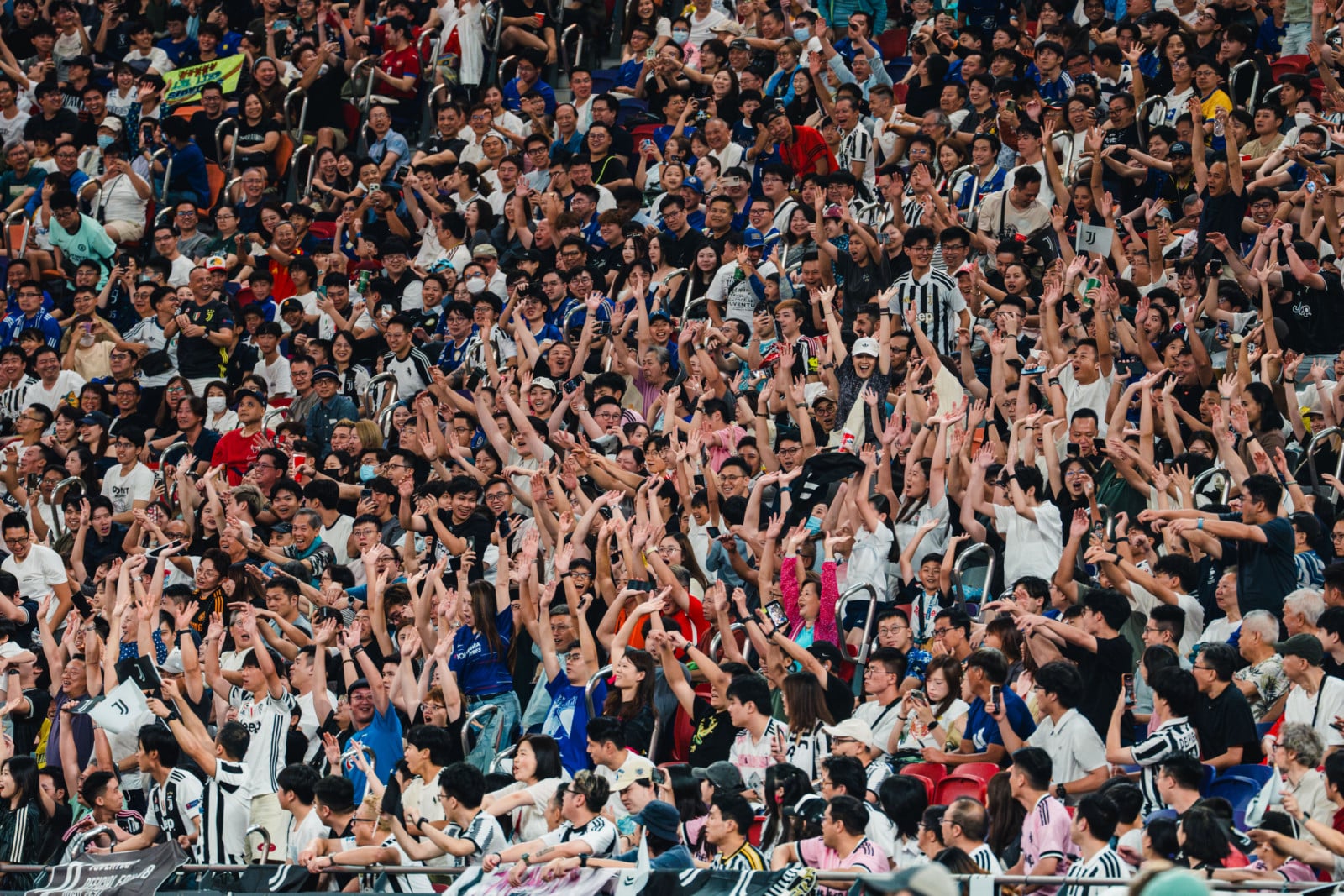 Hong Kong, Hong Kong - August 05: Hong Kong Football Festival - The Herbalgy Trophy Chelsea FC vs Juventus at Kai Tak Stadium on August 5, 2026 in Hong Kong, Hong Kong . (Photo by Him Lam/Him Lam/TEG HK)