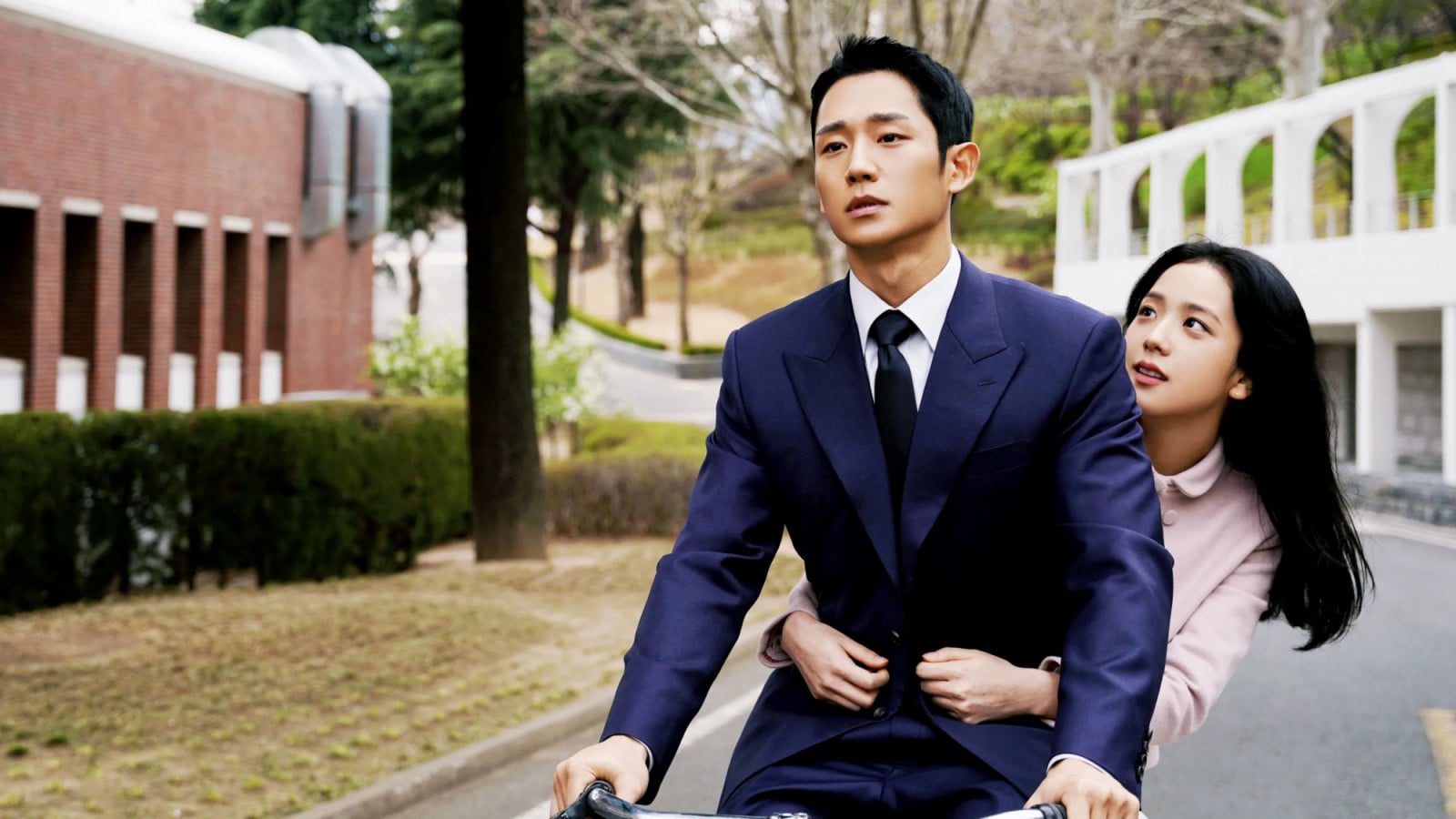 Jisoo and Hung Jae-in riding a bike Snowdrop (Photo: Disney+)