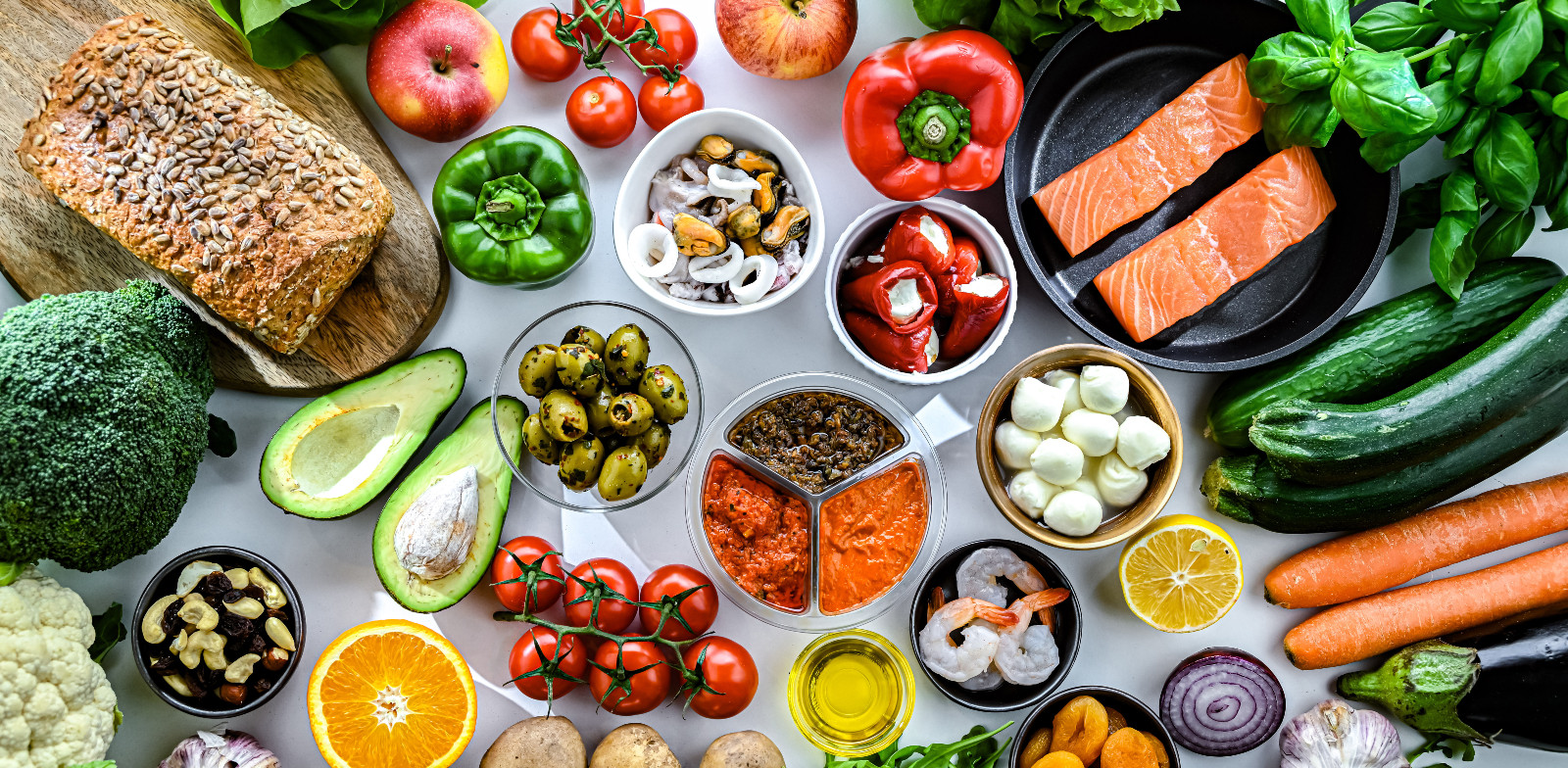 Studies have repeatedly associated greater adherence to the MIND diet with lower dementia risk—but there is still room for uncertainty (Photo: Getty Images)