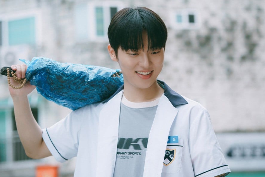 South Korean actor Choi Hyun-wook is the talented young star of K-dramas such as ‘Weak Hero Class 1’, ‘Twenty Five Twenty One’ and fan-favourite ’Twinkling Watermelon’