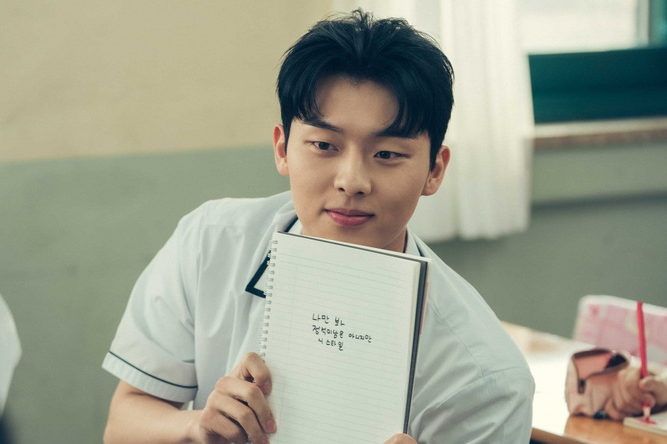 Choi Hyun-wook stars as Moon Ji-woong alongside Kim Tae-ri, Nam Joo-hyuk and Bona in tvN’s coming-of-age romance drama ‘Twenty Five Twenty One’