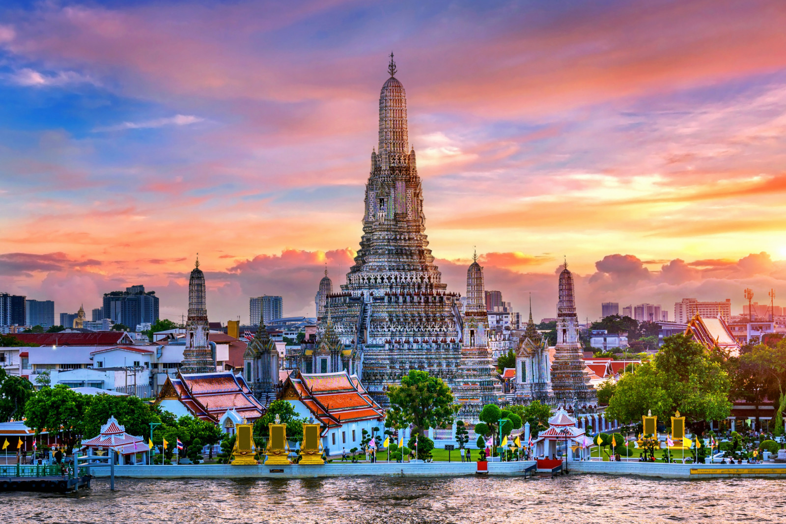 Wat Arun Temple (Wat Arun Ratchawararam) in Bangkok, Thailand (Photo: Getty Images)