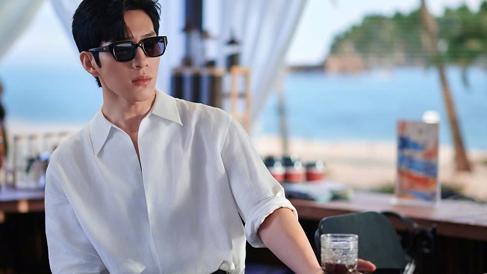 Jing Boran as Luke in the C-drama The Early Spring on Netflix