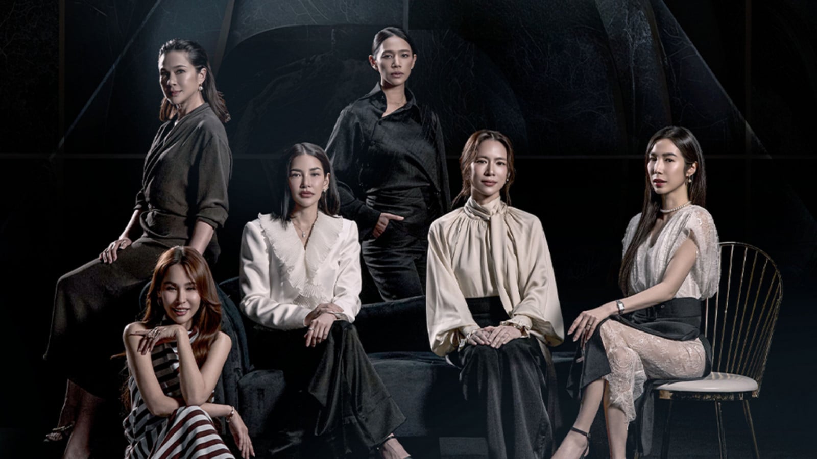The six lead actresses of 'Sky Castle Thailand' gather for a group portrait.