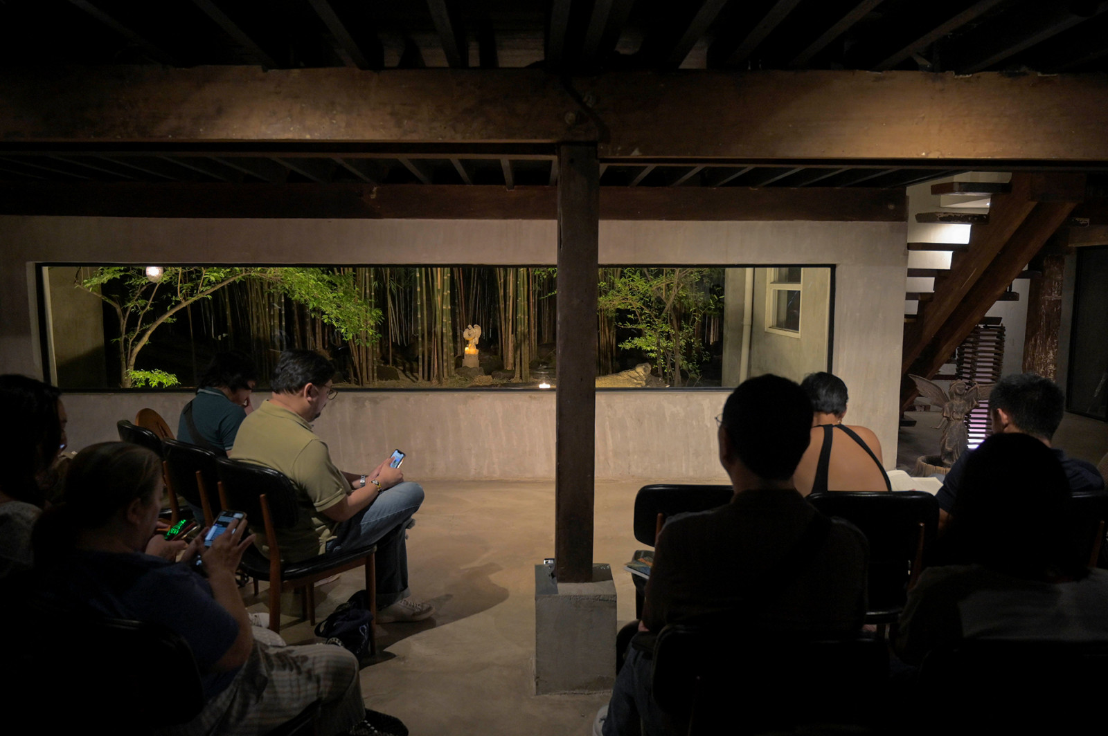 Audience of the August 21 (7pm) show of Porvenir’s ‘El Fuego del Alma’ eagerly waits for the show to start (Photo: Keith Dador)