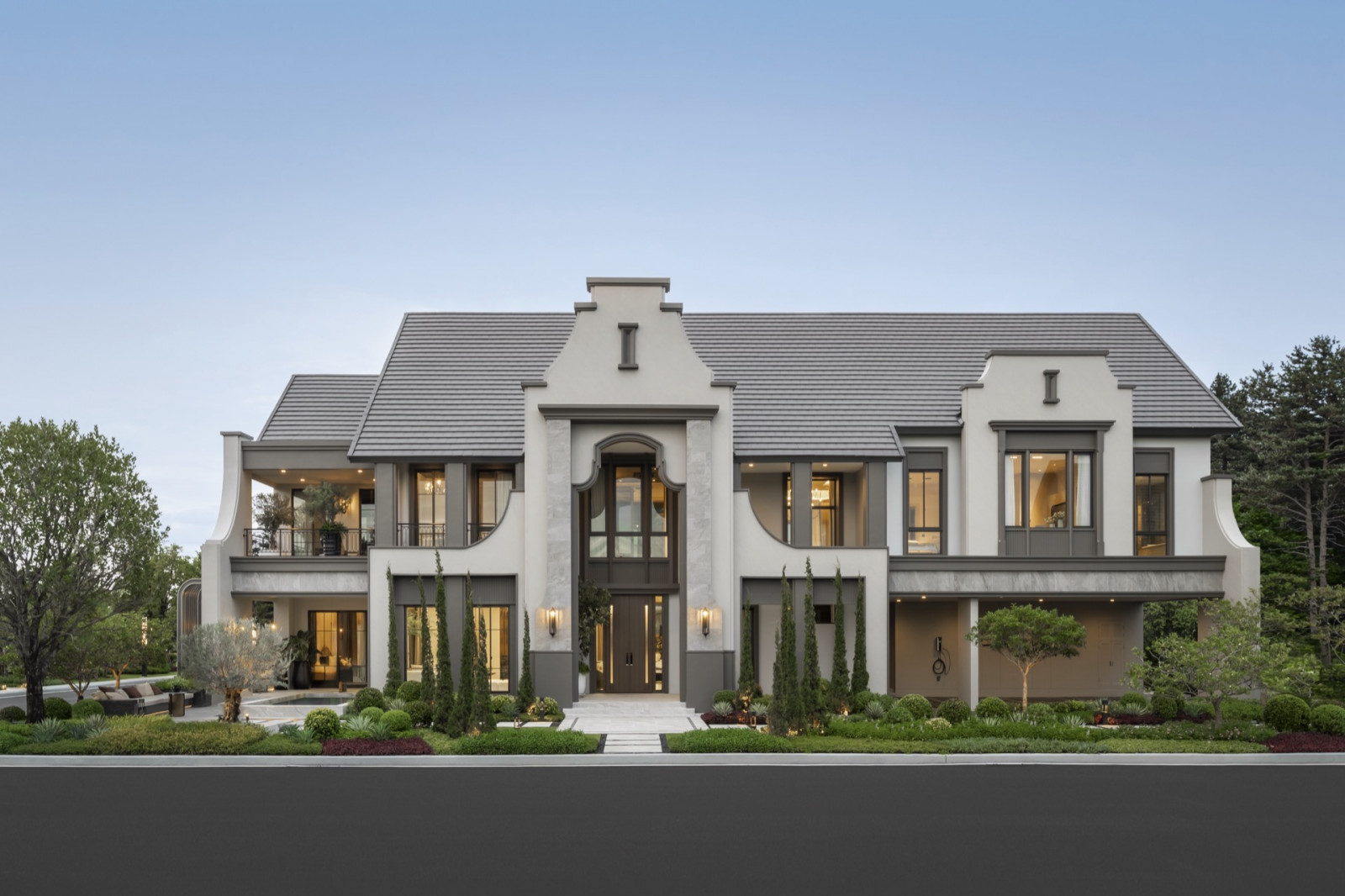 โครงการแกรนด์ บางกอก บูเลอวาร์ด ราชพฤกษ์-พรานนก สถาปัตยกรรมบ้านสไตล์ Cape Dutch Revival ที่ไม่ได้มีดีแค่ความสง่างาม แต่ซ่อนฟังก์ชั่นที่พร้อมปรับตัวตามวิถีชีวิตของผู้อยู่อาศัย