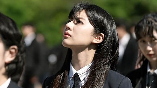 Go Youn-jung plays Jang Hee-soo in the Disney+ action series Moving
