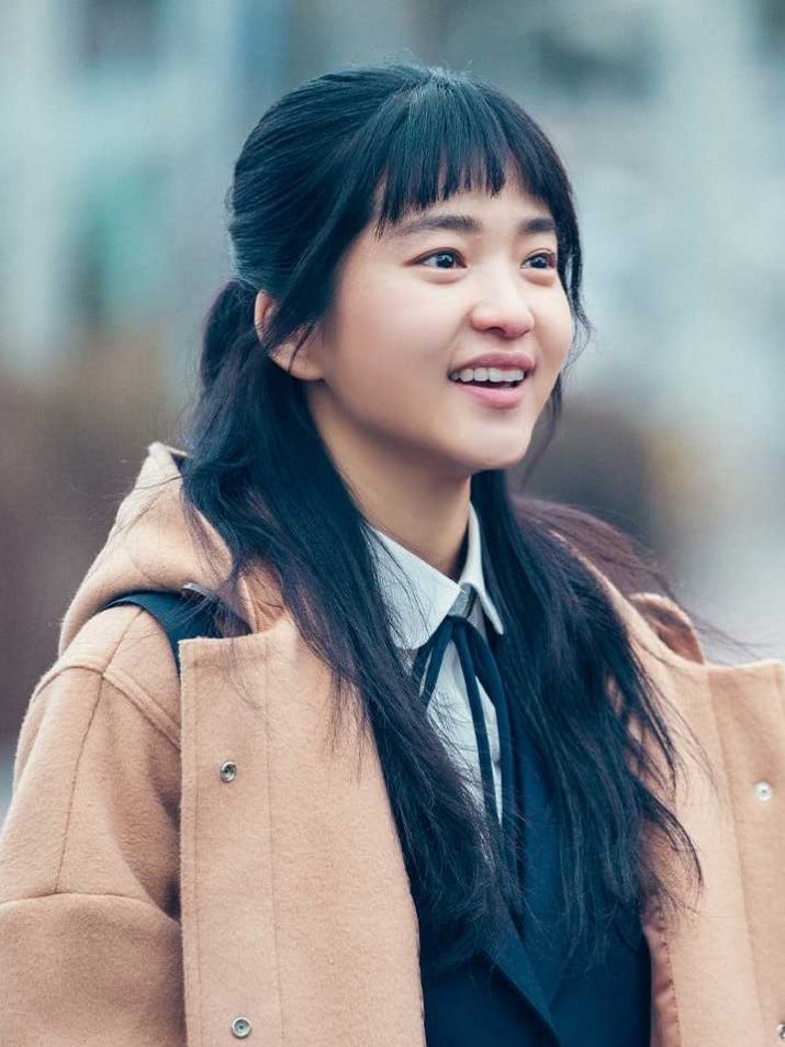 Kim Tae-ri as high school fencer Na Hee-do in tvN coming of age drama Twenty Five Twenty One