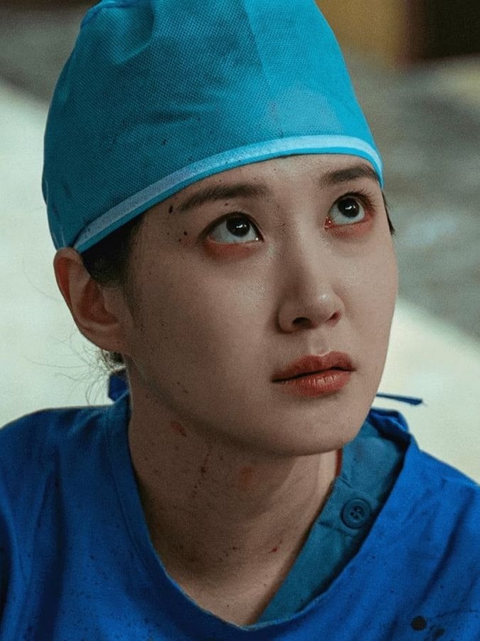Park Eun-bin as neurosurgeon Jung Se-ok in Disney Plus medical thriller Hyper Knife