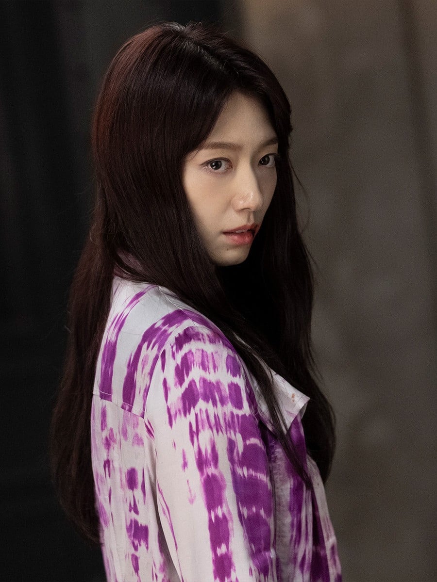 Park Shin-hye as demon judge Kang Bit-na in SBS fantasy thriller The Judge from Hell