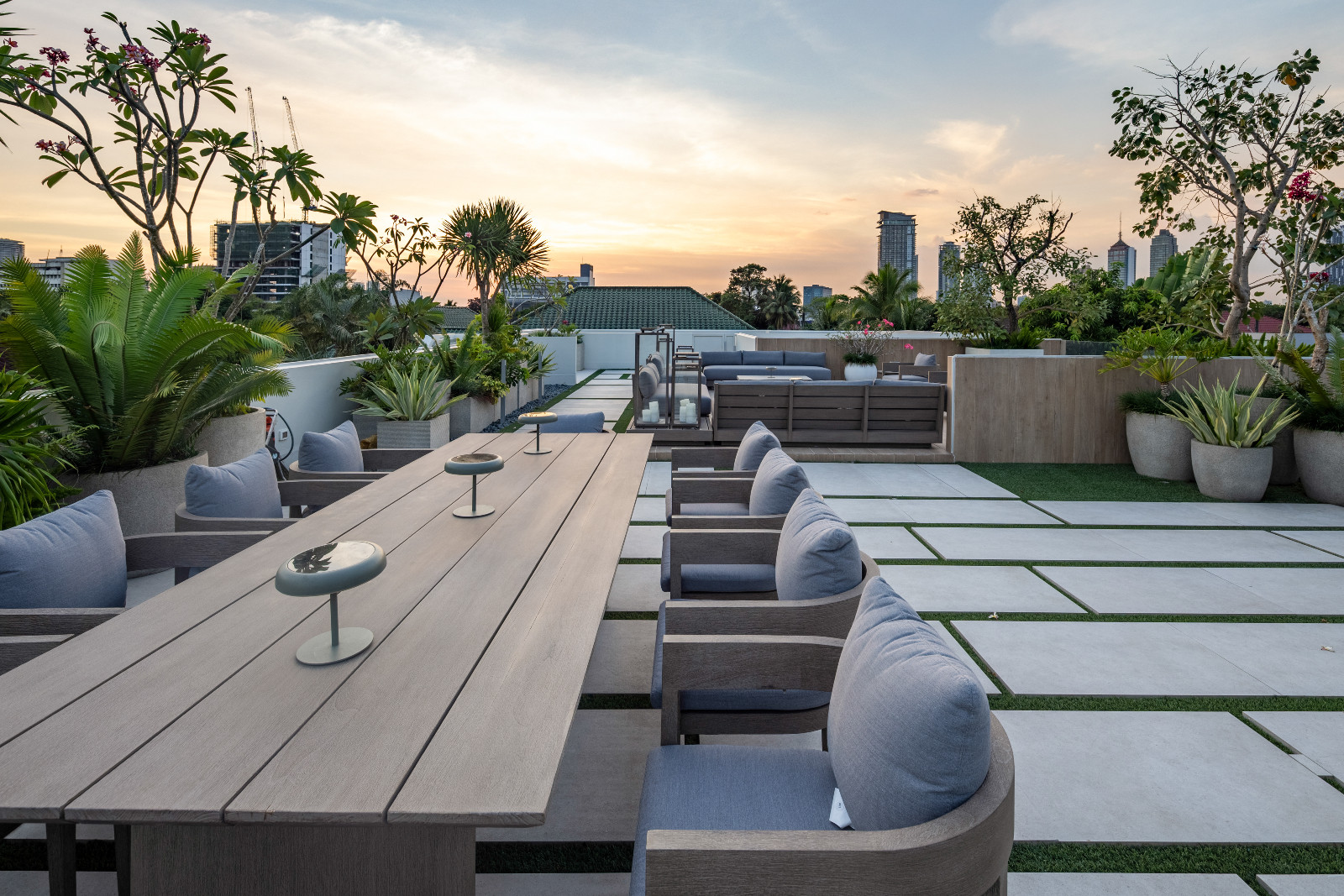 The rooftop lounge of Cascade House by H1 Architecture in Manila, Philippines