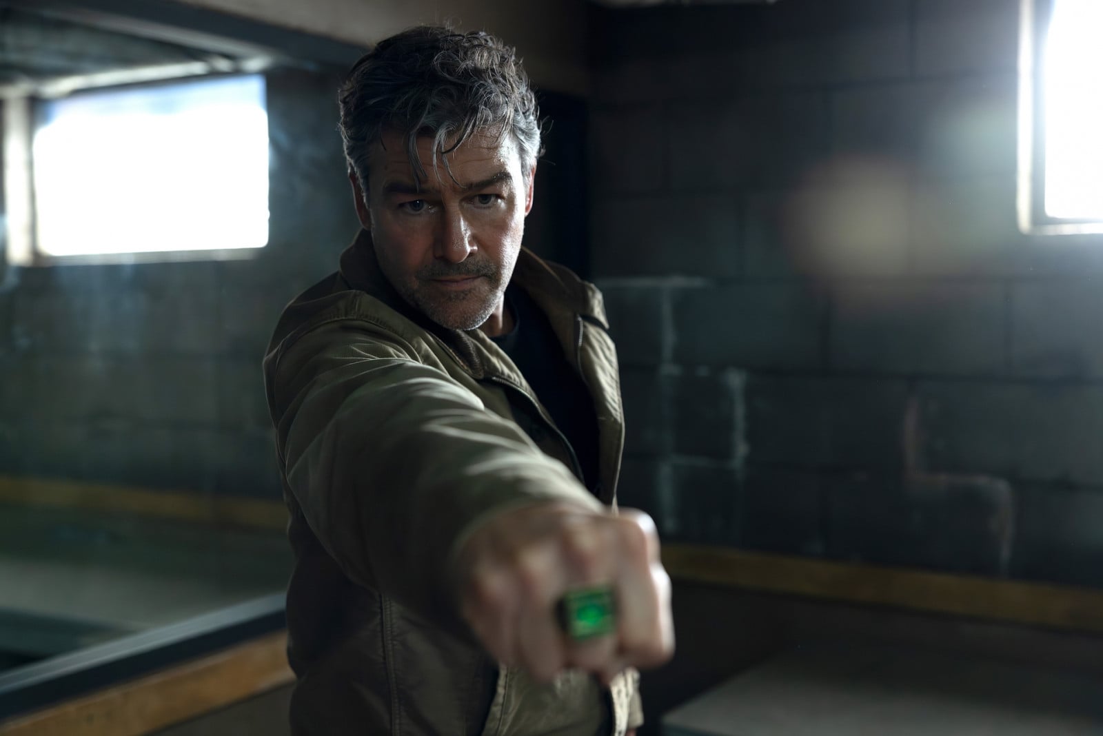 These Kyle Chandler movies and TV shows bring decades of small-town authority and grit to his role as Hal Jordan in ‘Lanterns’ (Photo: IMDB)