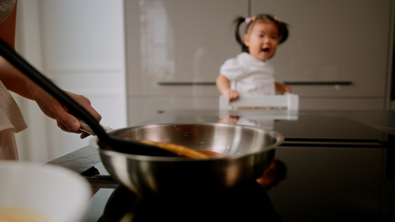 Pancakes on the go, and a very happy audience