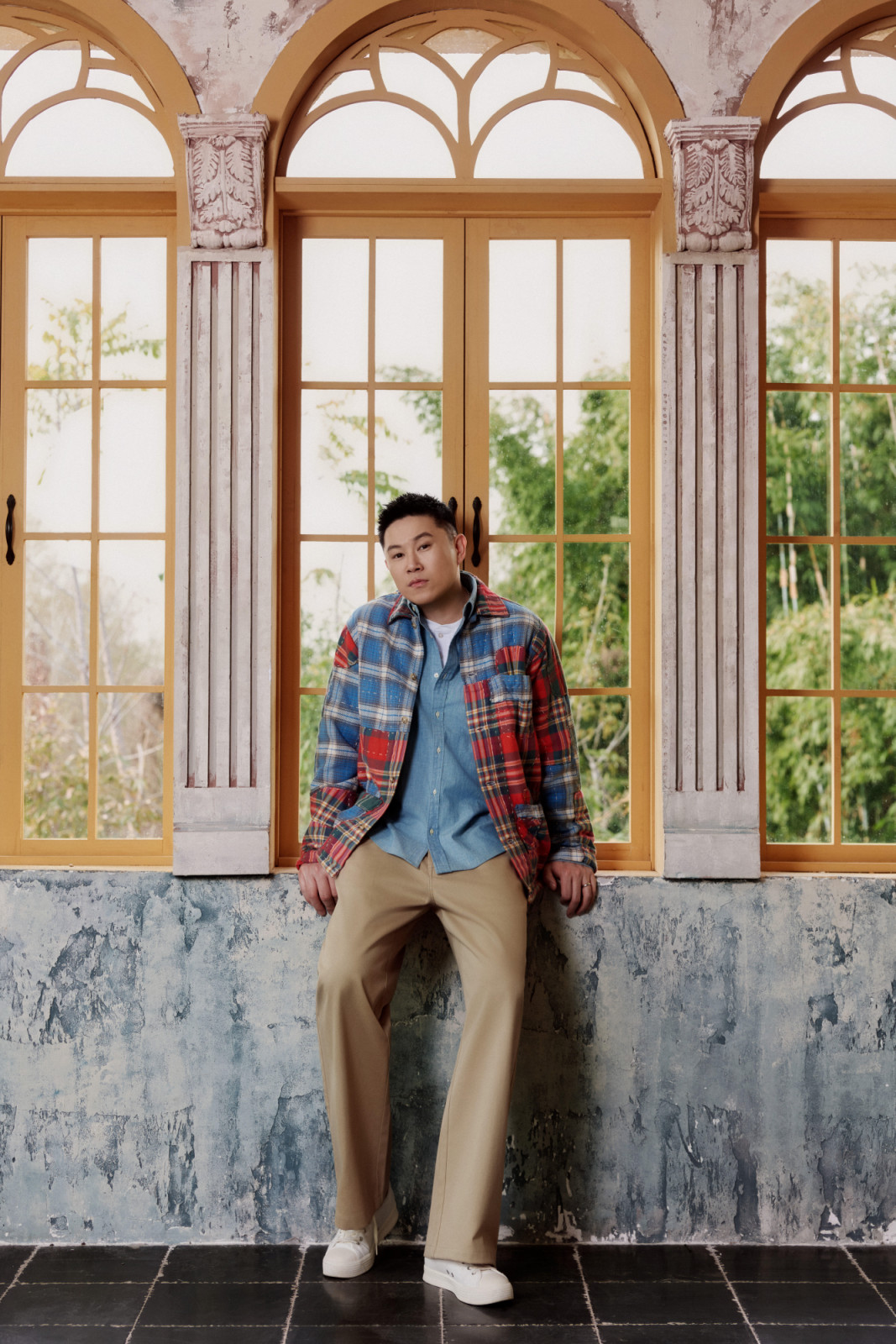 Jin began competing in underground rap battles at 15, using his natural flair for lyricism to earn early prize money and help support his family. (Photo: Jiao Hui)