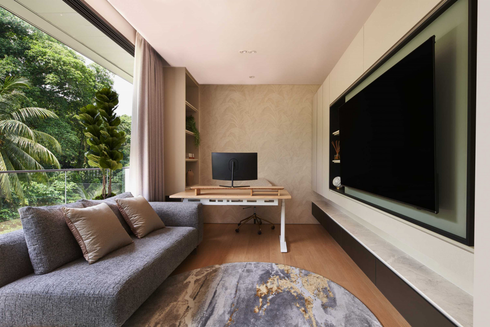 The roof terrace outside Yong’s home office is a personal sanctuary