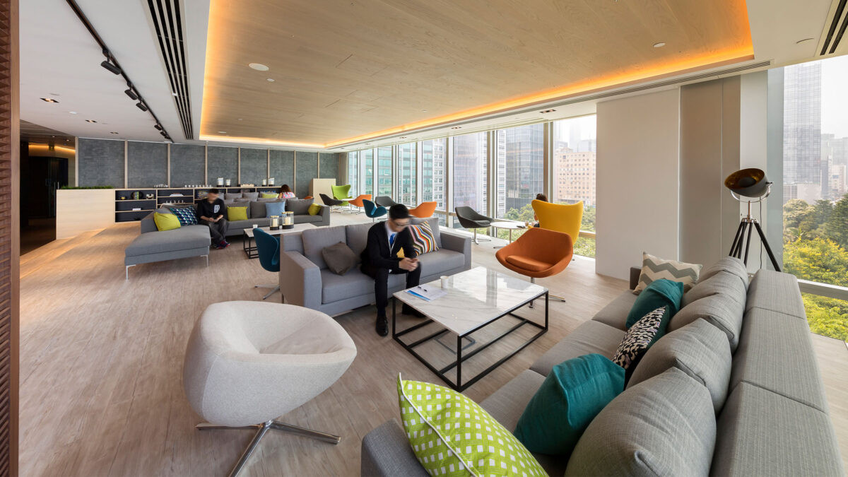 Citi’s new Hong Kong space combines contemporary design with expansive city views for employee comfort.