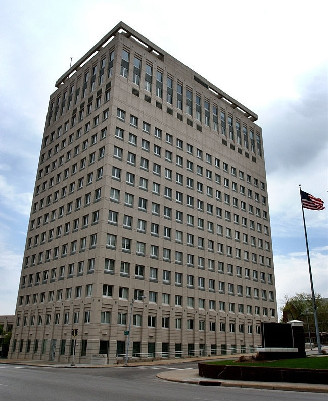 สำนักงานใหญ่ของ Berkshire Hathaway ตั้งอยู่ในอาคาร Kiewit Plaza, เมืองโอมาฮา รัฐเนแบรสกา (Nebraska) ประเทศสหรัฐอเมริกา (ภาพ: Orjan f. ellingvag /Corbis via Getty Images)