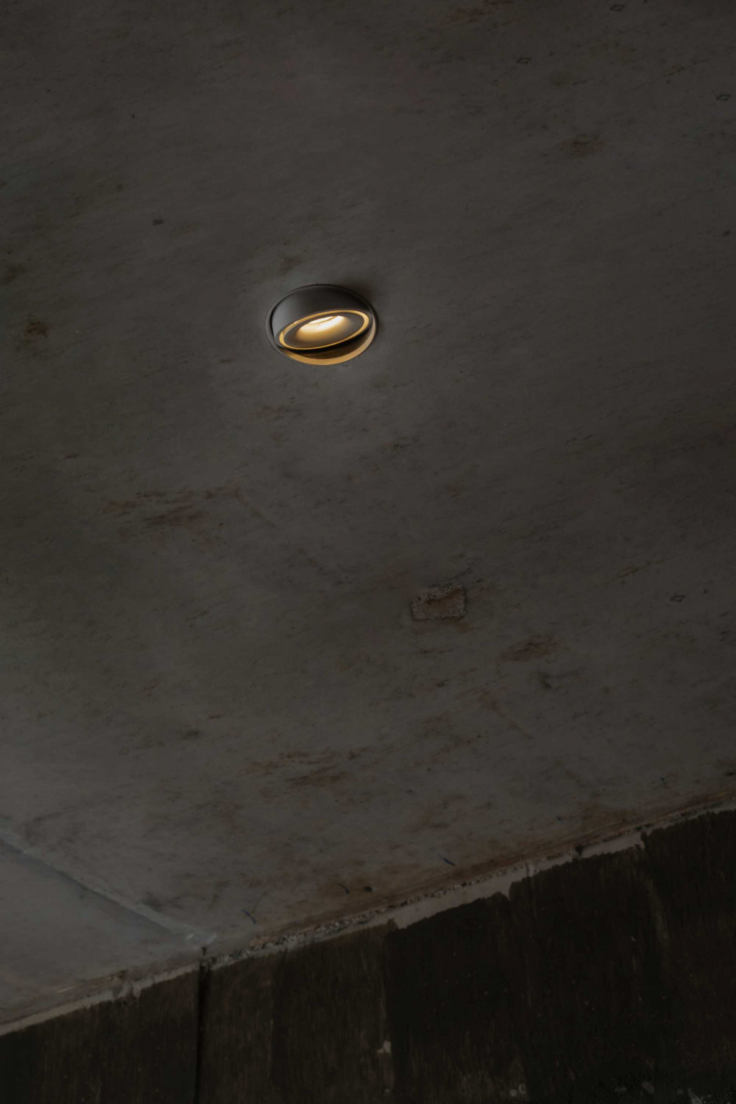 A closer look at Sol Luminaire’s Aeon Halo V2.5 Trimless light