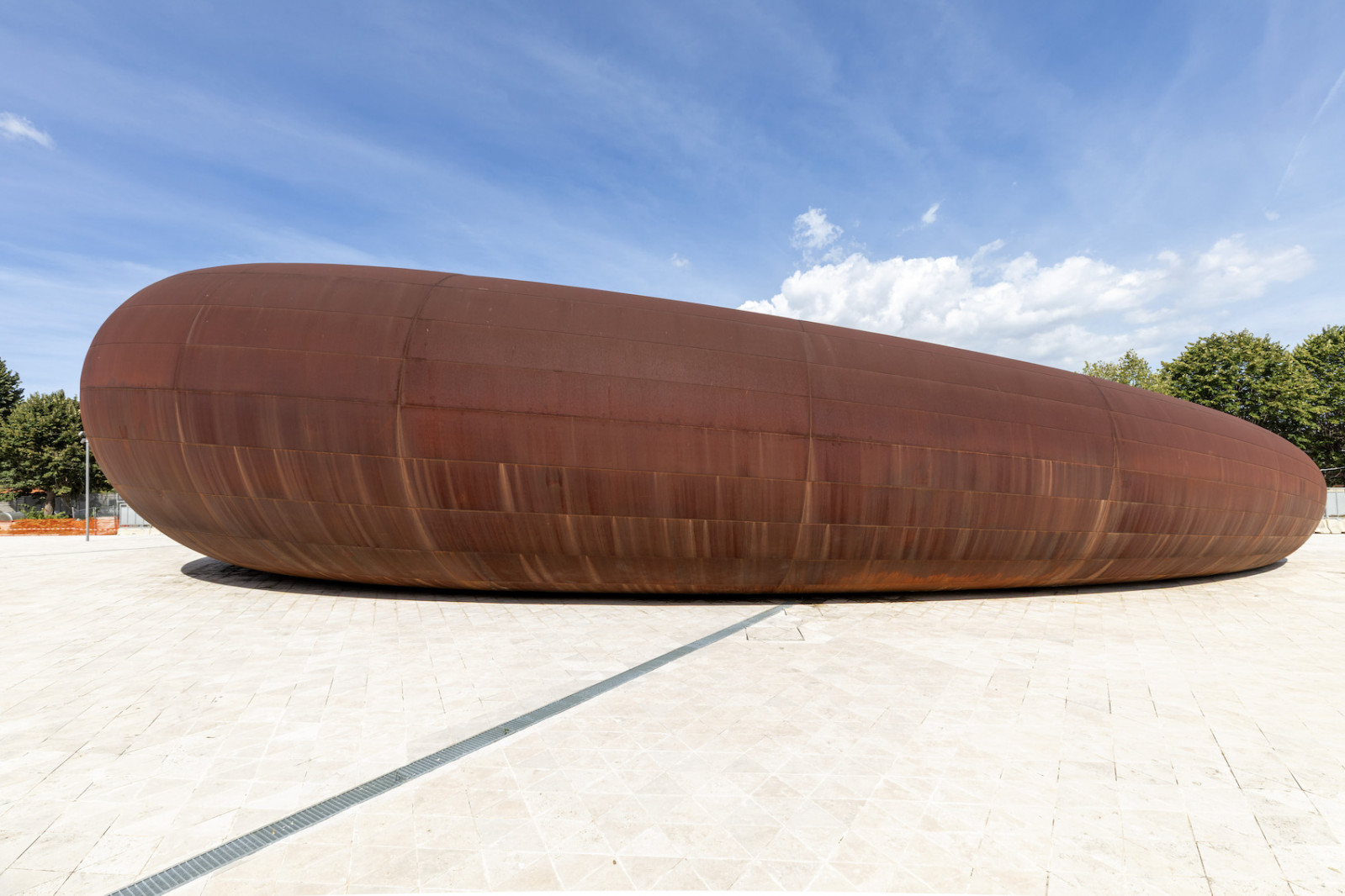Anish Kapoor’s corten steel entrance to Monte Sant’Angelo Station sits on a paved plaza in Naples (Photo: Amedeo Benestante @ Anish Kapoor)
