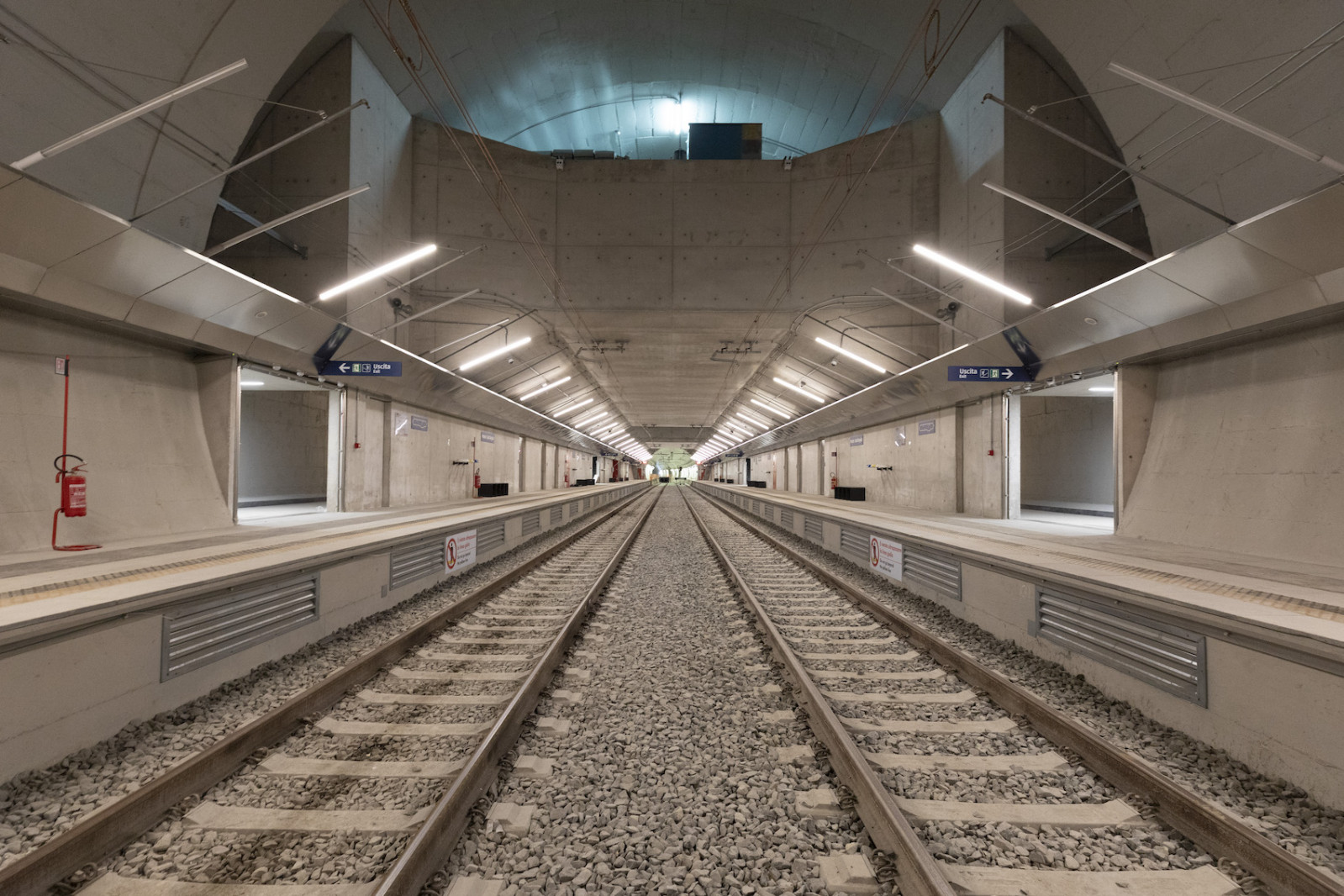 Two tracks run between the concrete platforms of Monte Sant’Angelo, the first station to open on Naples Metro Line 7 (Photo: Amedeo Benestante @ Anish Kapoor)