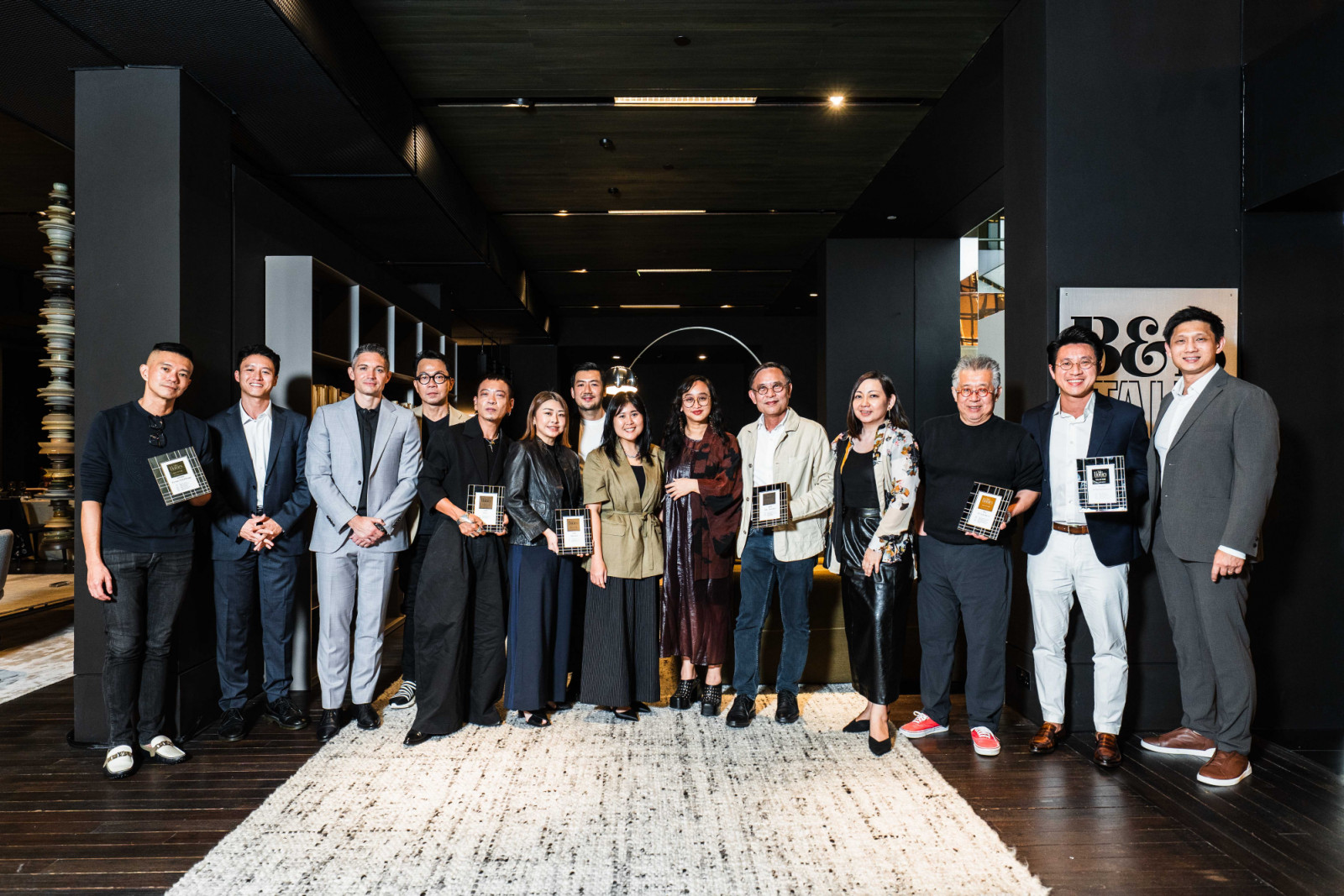 Jeremy Tay, Henry Tan, Kelly Williams, Michael Ong, Dennis Cheok, Molina Hun, Sujono Lim, Yanika Gunawan, Asih Jenie, Lim Koon Park, Christine Sipin, Rene Tan, Shu Kun Bu and Terrence Quah
