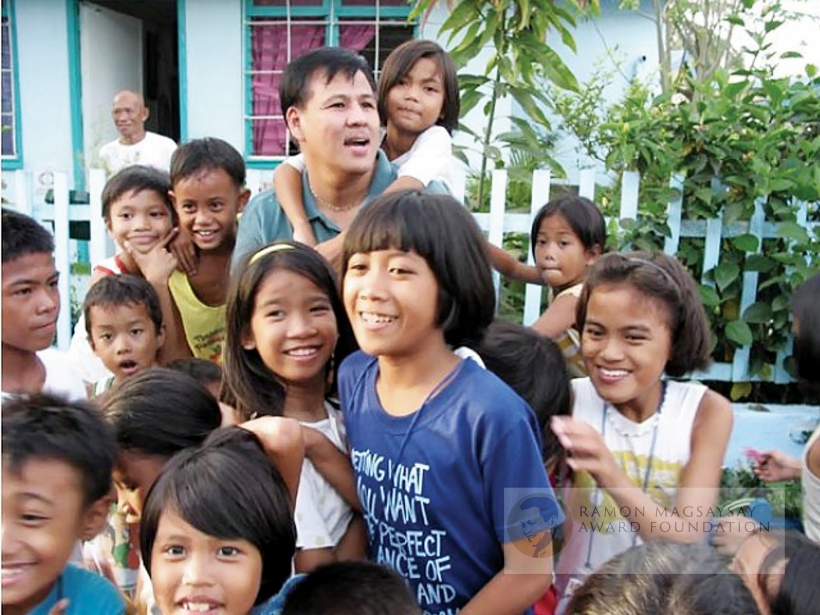 2000 Awardee, the late Jesse Robredo