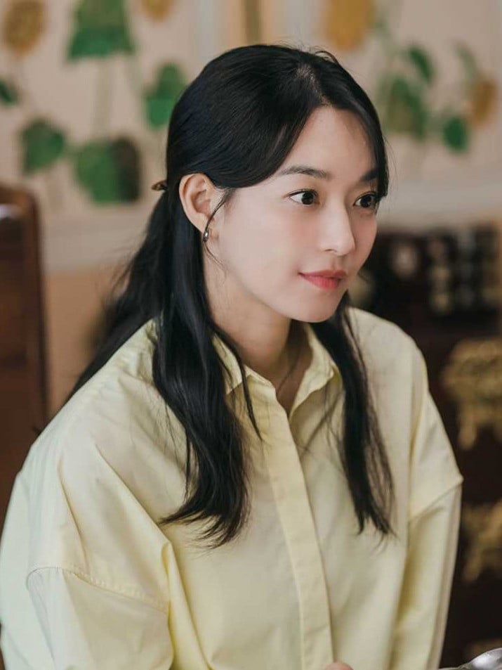 Shin Min-a grows to love her time at the coastal village of Gongjin in Hometown Cha-Cha-Cha