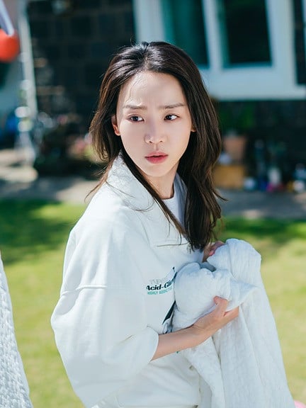 Shin Hye-sun joins Ji Chang-wook on Jeju Island in Welcome to Samdal-ri