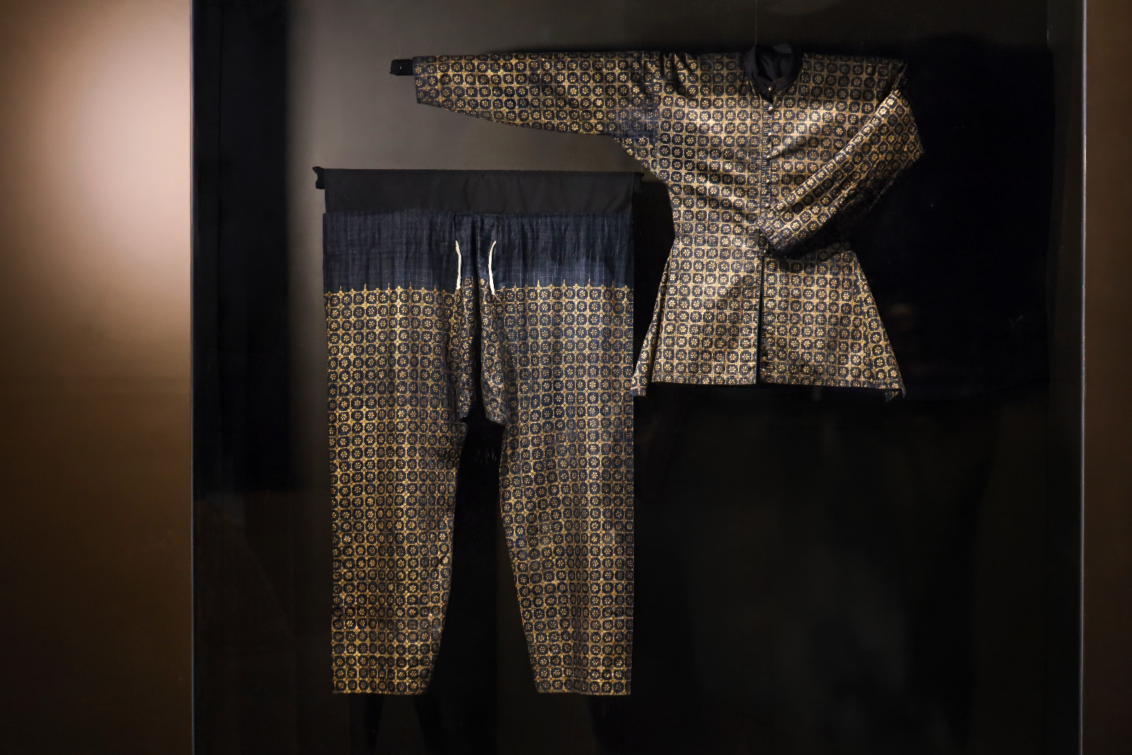 ‘Telepuk’ is a traditional Malay textile art that draws on a chain of interconnected disciplines
