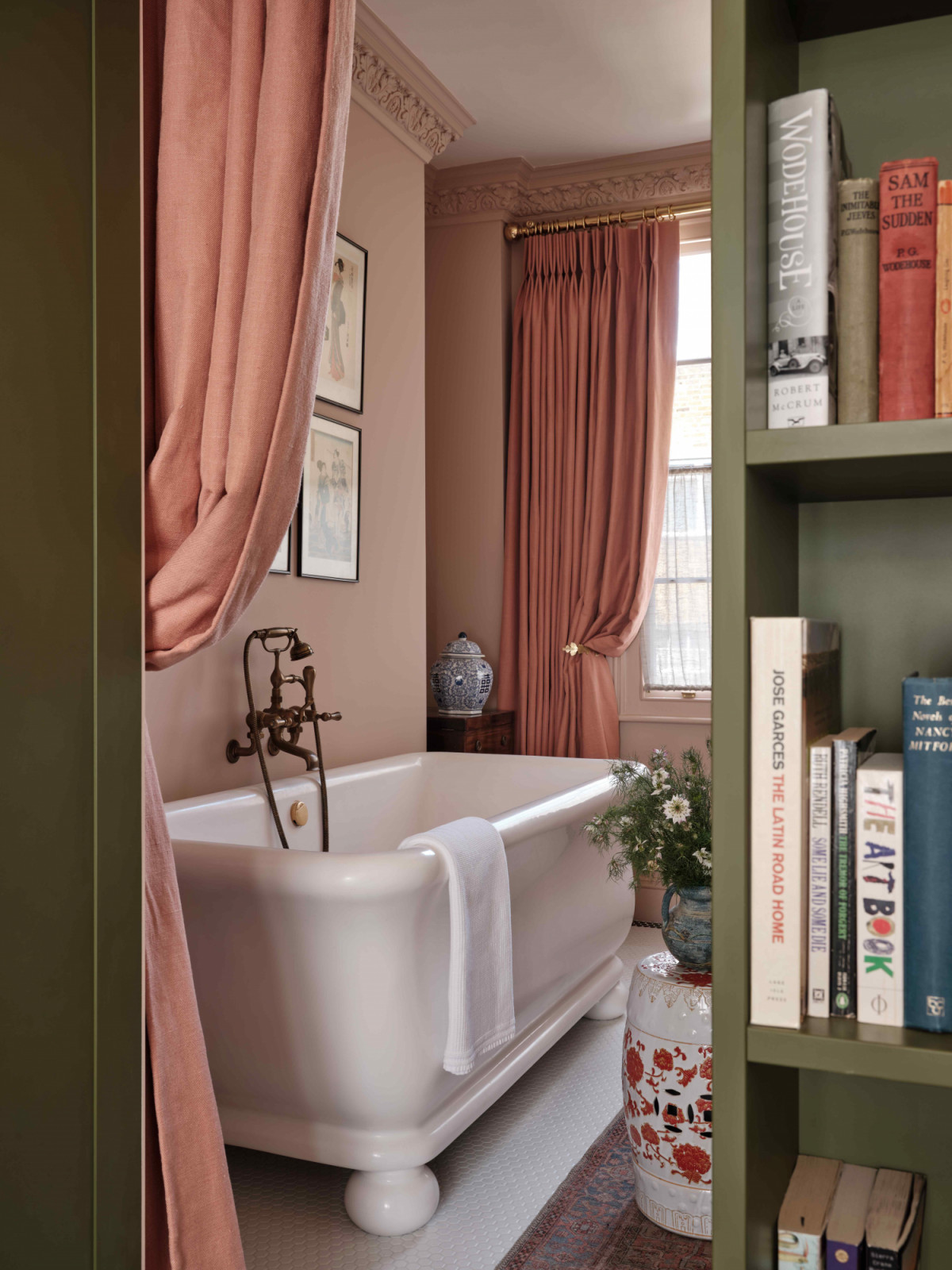 The principal en-suite bathroom used to be a small box room