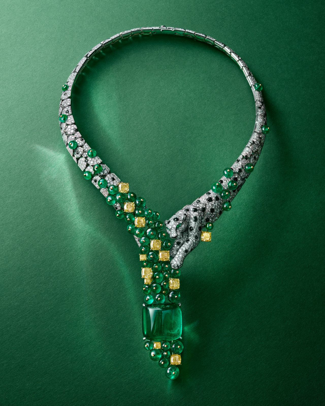 卡地亞《Le Chœur des Pierres》頂級珠寶系列Panthére Tunya 項鍊。(Photo: Cartier)
