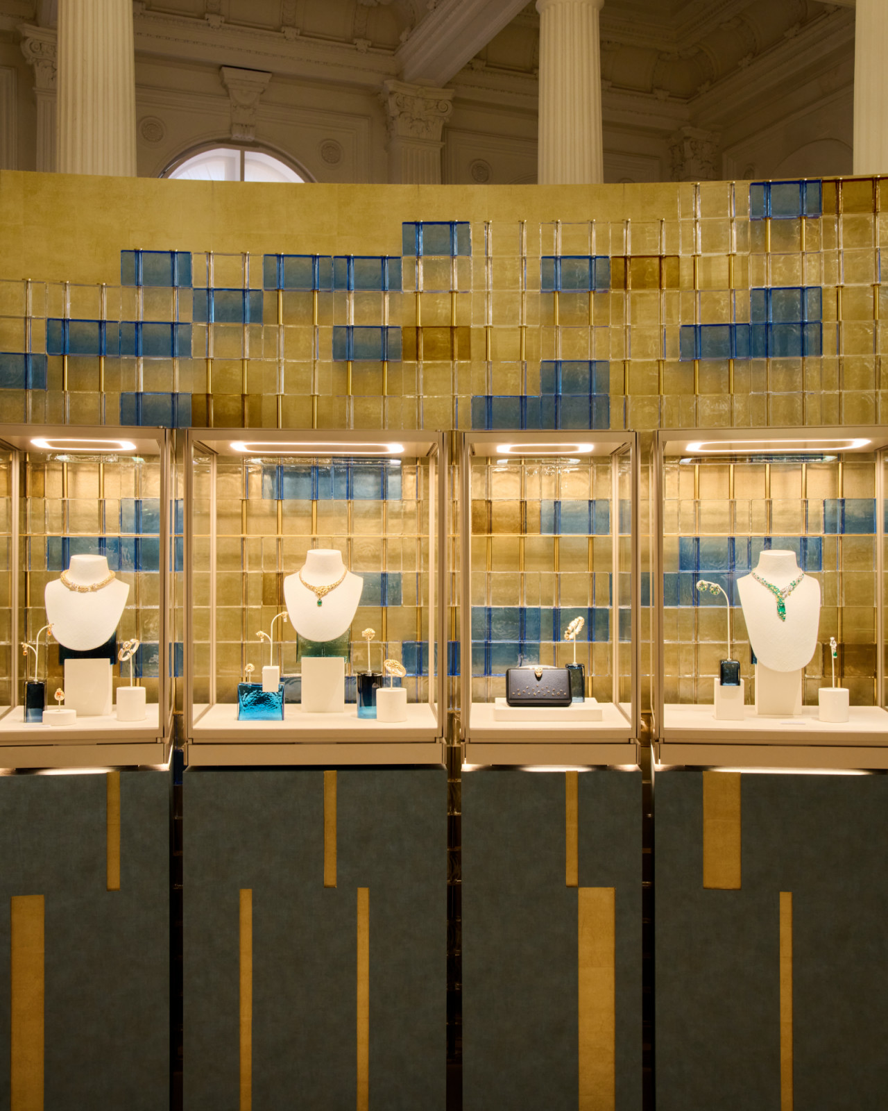 卡地亞於京都國立博物館舉行的《Le Chœur des Pierres》頂級珠寶展展場。(Photo: Cartier)