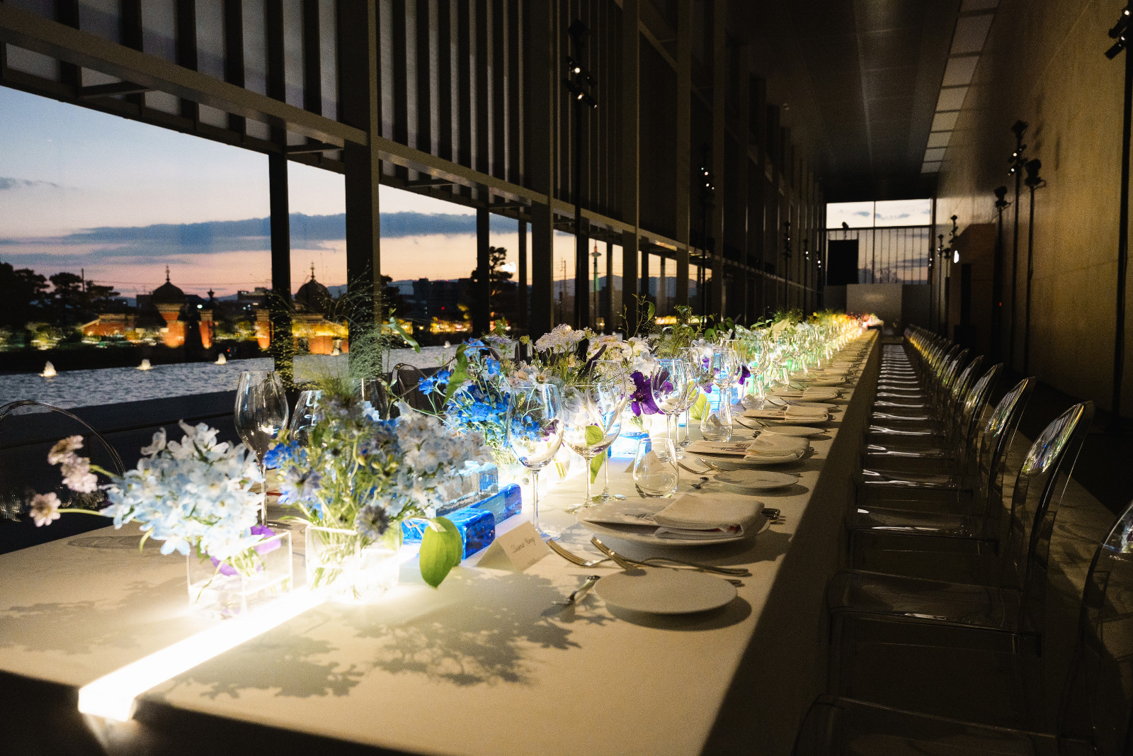 《Le Chœur des Pierres》頂級珠寶展晚宴設在京都國立博物館平成知新館。 (Photo: Cartier)