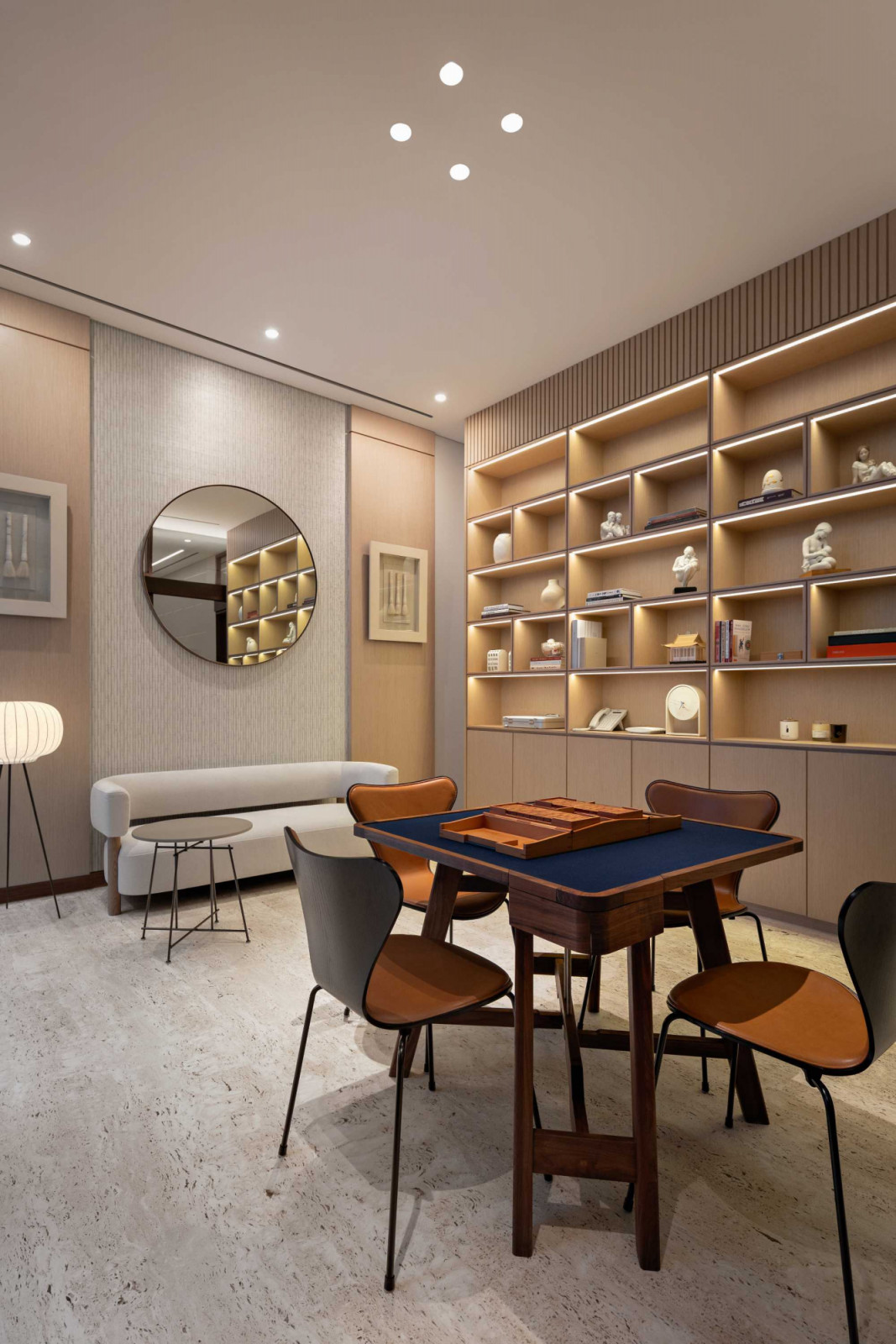 Formerly a study, this space was turned into a mahjong room