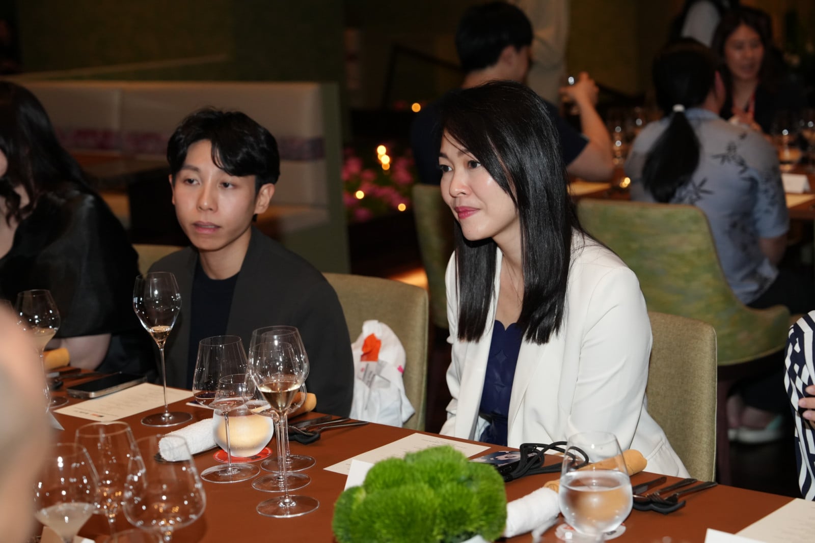 UOB Private Dinner: ดินเนอร์สุดเอ็กซ์คลูซีฟเพื่อเหล่าผู้นำรุ่นใหม่และแขกคนสำคัญ ณ ห้องอาหาร Sra Bua by Nhum Weerawat โรงแรม Siam Kempinski (ภาพ: Tatler)