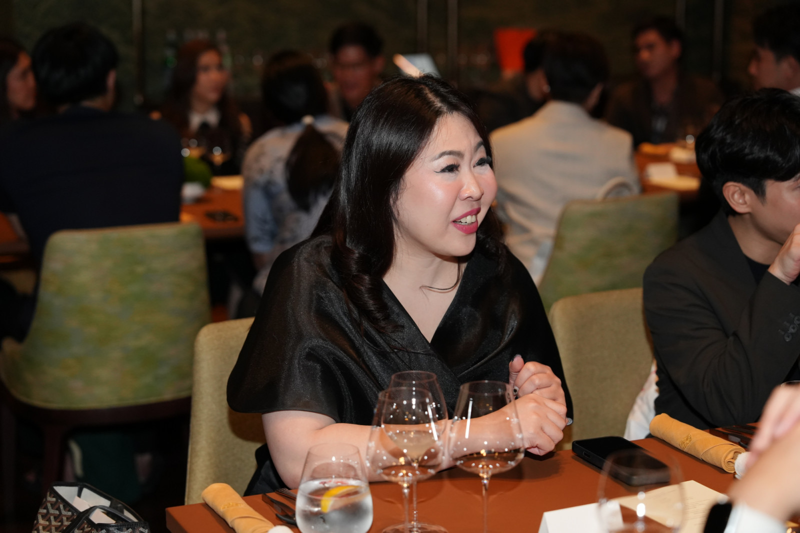 UOB Private Dinner: ดินเนอร์สุดเอ็กซ์คลูซีฟเพื่อเหล่าผู้นำรุ่นใหม่และแขกคนสำคัญ ณ ห้องอาหาร Sra Bua by Nhum Weerawat โรงแรม Siam Kempinski (ภาพ: Tatler)