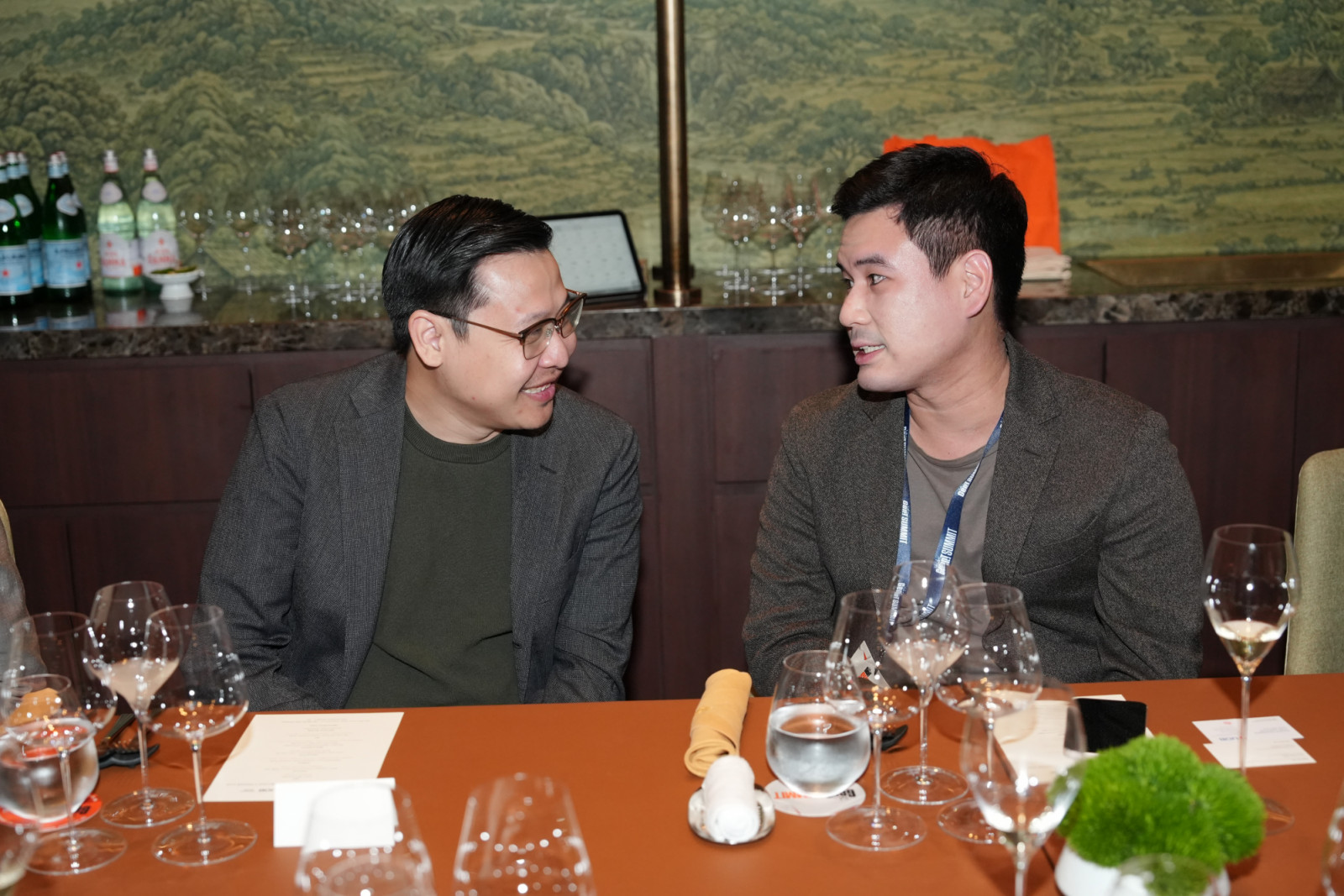 UOB Private Dinner: ดินเนอร์สุดเอ็กซ์คลูซีฟเพื่อเหล่าผู้นำรุ่นใหม่และแขกคนสำคัญ ณ ห้องอาหาร Sra Bua by Nhum Weerawat โรงแรม Siam Kempinski (ภาพ: Tatler)