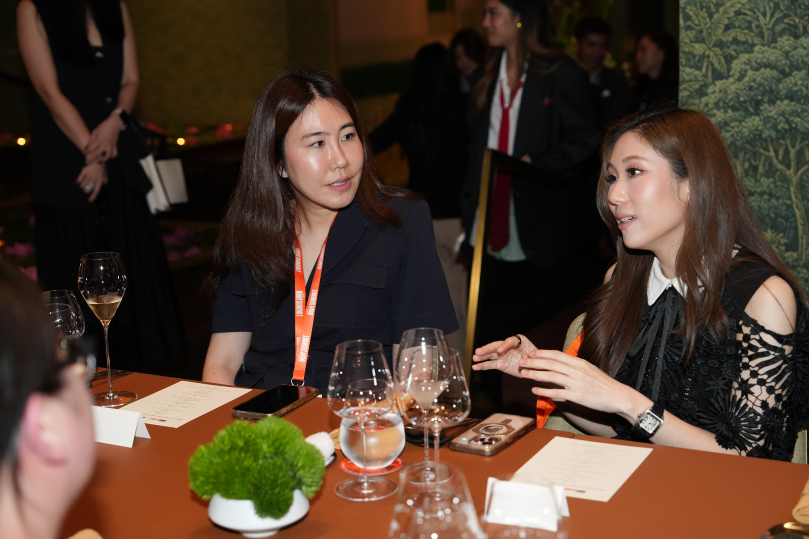 UOB Private Dinner: ดินเนอร์สุดเอ็กซ์คลูซีฟเพื่อเหล่าผู้นำรุ่นใหม่และแขกคนสำคัญ ณ ห้องอาหาร Sra Bua by Nhum Weerawat โรงแรม Siam Kempinski (ภาพ: Tatler)