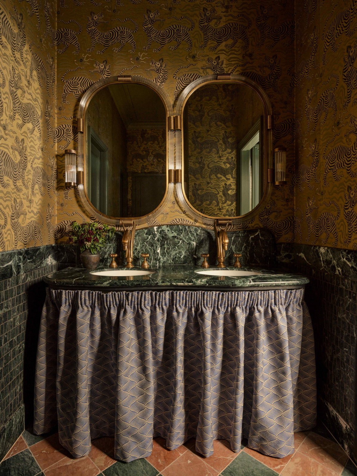 An expressive approach through art, colour and a sense of history