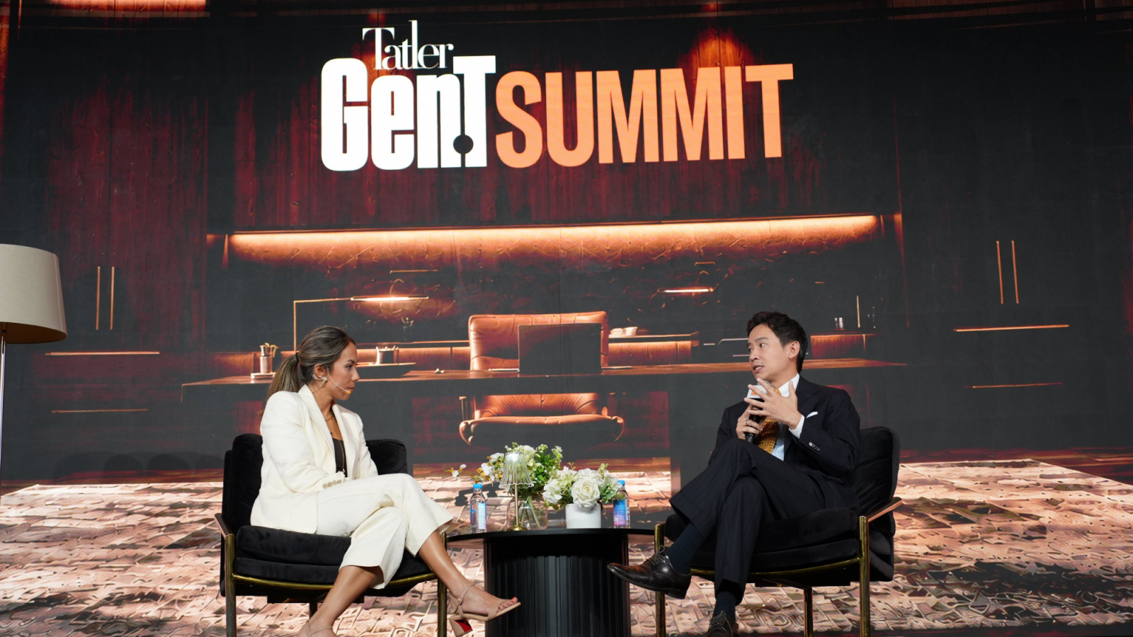 การสนทนาระหว่าง Tamara Lamunière, President ของ Tatler Asia และผู้ก่อตั้แพลตฟอร์ม Tatler Gen.T ร่วมกับ พิธา ลิ้มเจริญรัตน์ อดีตผู้นำทางการเมืองในทำเนียบ Gen.T รุ่นบุกเบิก ซึ่งปัจจุบันดำรงตำแหน่ง Senior Fellow ณ Harvard Kennedy School (ภาพ: Tatler)