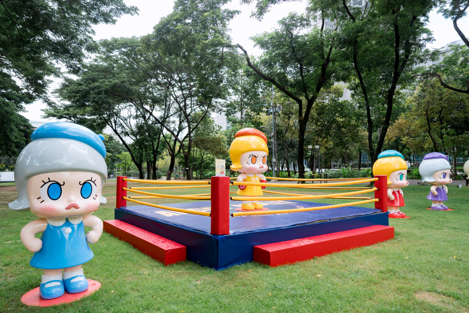 บรรยากาศในอุทยาน 100 ปี จุฬาลงกรณ์ ของงาน MOLLY 20th Anniversary Exhibition - Bangkok (ภาพ: POPMART)