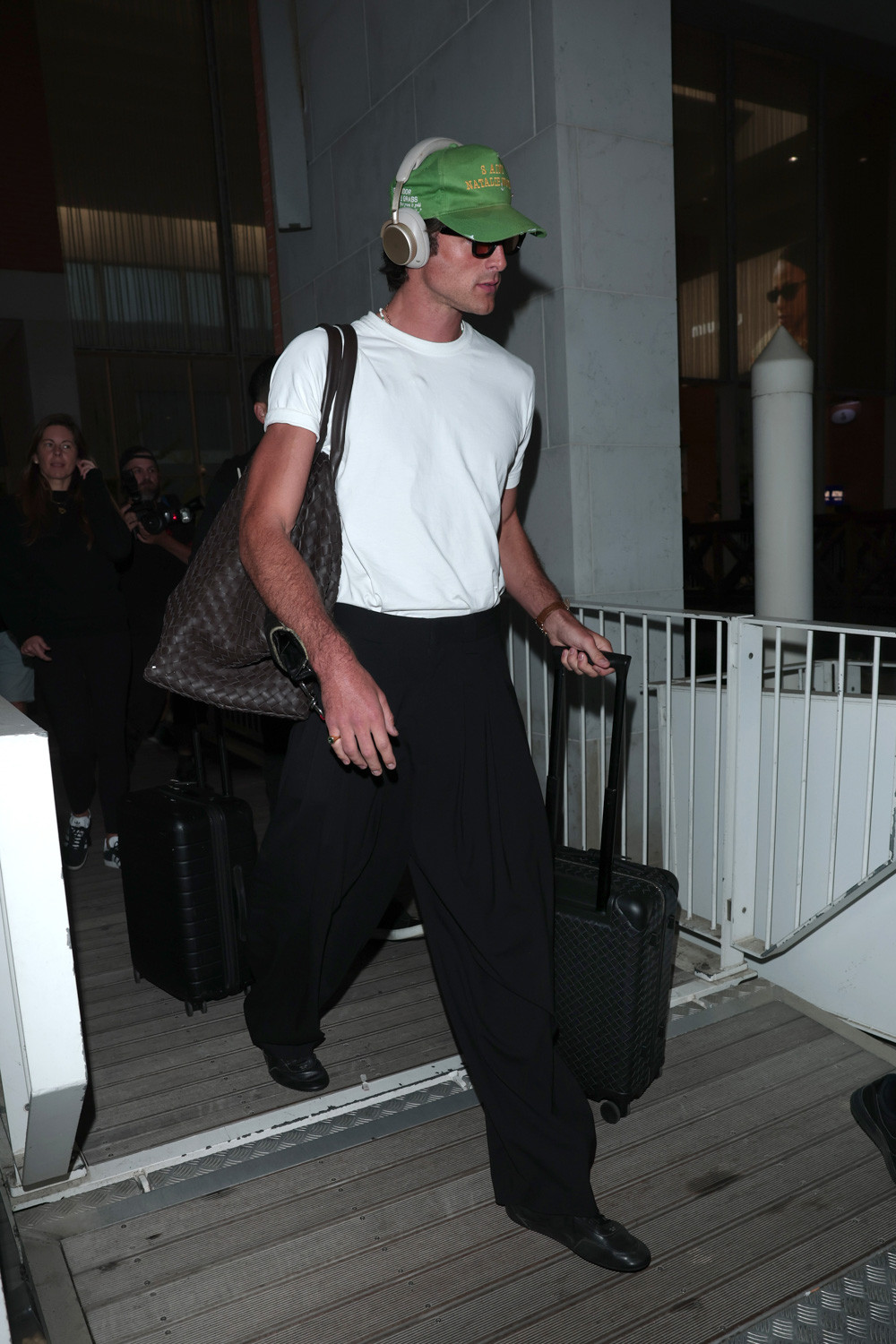 VENICE, ITALY - AUGUST 28: Jacob Elordi arrives at Marco Polo Airport on August 28, 2025 in Venice, Italy. (Photo by Jacopo M. Raule/Getty Images for Bottega Veneta)